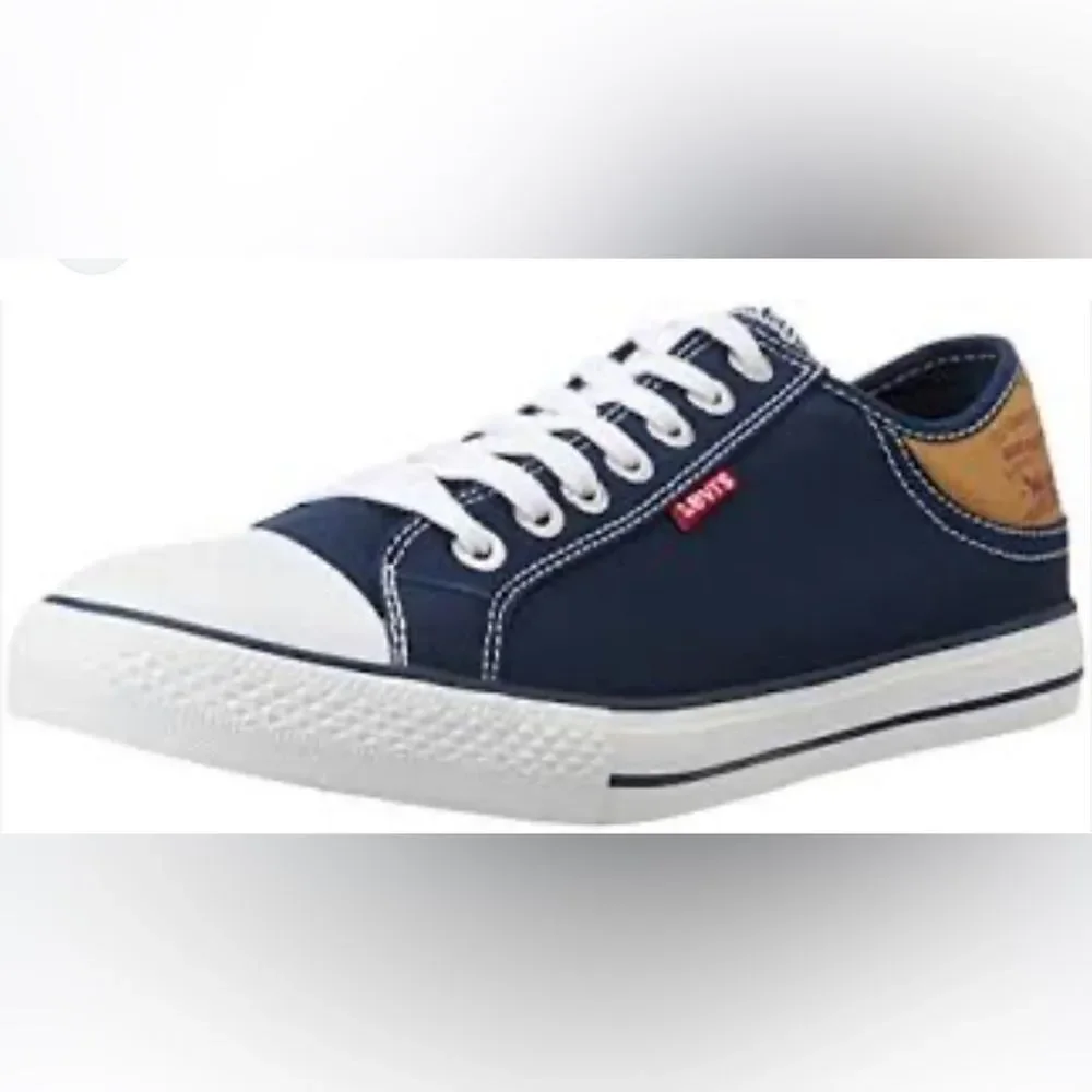 Levi’s Men’s Navy Canvas Shoes Size 8.5.